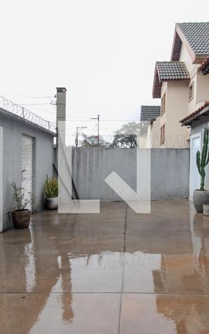 Casa para alugar com 194m², 3 quartos e 3 vagas Casa para alugar com 194m², 3 quartos e 3 vagasGaragem
