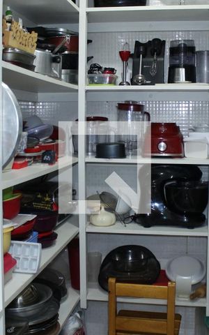 Casa à venda com 200m², 3 quartos e 2 vagasDespensa