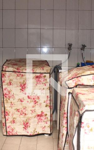 Casa à venda com 200m², 3 quartos e 2 vagasÁrea de Serviço