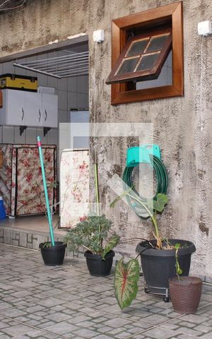 Casa à venda com 200m², 3 quartos e 2 vagasÁrea de Serviço