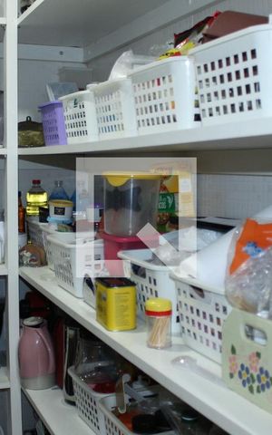Casa à venda com 200m², 3 quartos e 2 vagasDespensa