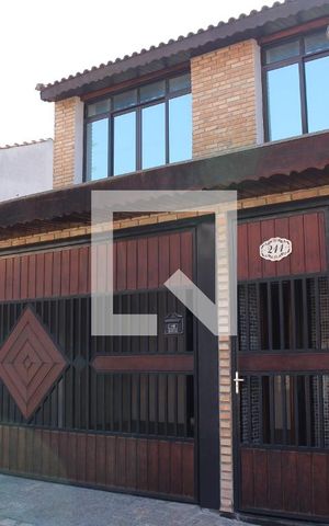 Casa à venda com 200m², 3 quartos e 2 vagasFachada