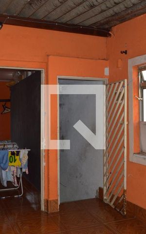 Casa à venda com 150m², 4 quartos e 1 vagaÁrea de Serviço