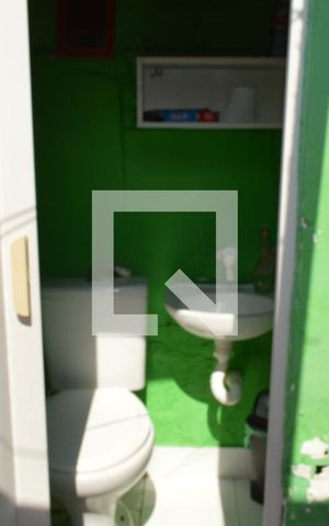 Casa à venda com 150m², 4 quartos e 1 vagaBanheiro externo