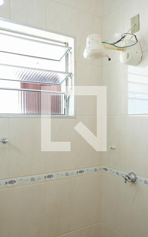 Casa à venda com 115m², 2 quartos e 1 vagaBanheiro da suíte