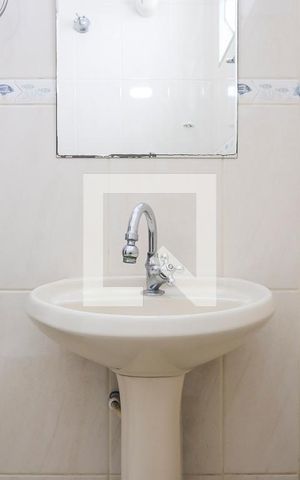 Casa à venda com 115m², 2 quartos e 1 vagaBanheiro da suíte