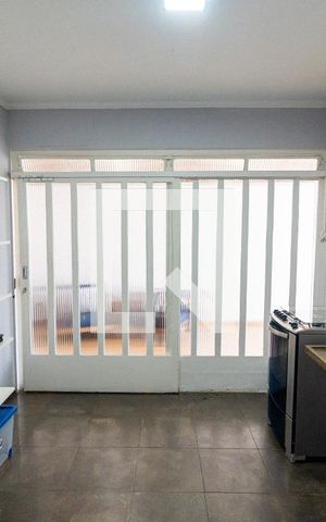 Casa à venda com 400m², 4 quartos e 4 vagas Casa à venda com 400m², 4 quartos e 4 vagasCozinha