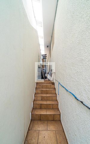 Casa à venda com 400m², 4 quartos e 4 vagas Casa à venda com 400m², 4 quartos e 4 vagasCorredor Lateral