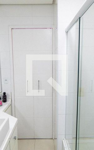 Casa à venda com 400m², 4 quartos e 4 vagas Casa à venda com 400m², 4 quartos e 4 vagasBanheiro da Suíte