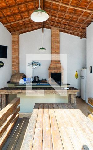 Casa à venda com 400m², 4 quartos e 4 vagas Casa à venda com 400m², 4 quartos e 4 vagasChurrasqueira