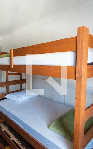 Casa à venda com 400m², 4 quartos e 4 vagas Casa à venda com 400m², 4 quartos e 4 vagasQuarto 1