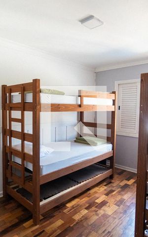 Casa à venda com 400m², 4 quartos e 4 vagas Casa à venda com 400m², 4 quartos e 4 vagasQuarto 1
