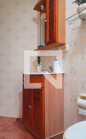 Casa à venda com 325m², 4 quartos e 4 vagasBanheiro