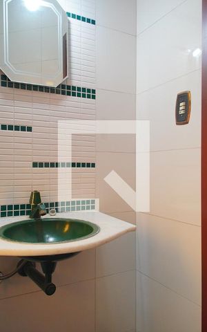 Casa à venda com 325m², 4 quartos e 4 vagasLavabo