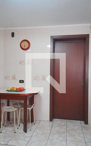 Casa à venda com 325m², 4 quartos e 4 vagasCozinha