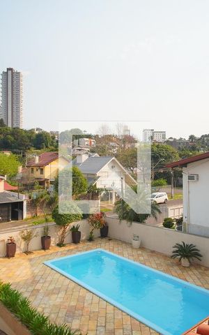 Casa à venda com 325m², 4 quartos e 4 vagasVista da Suíte