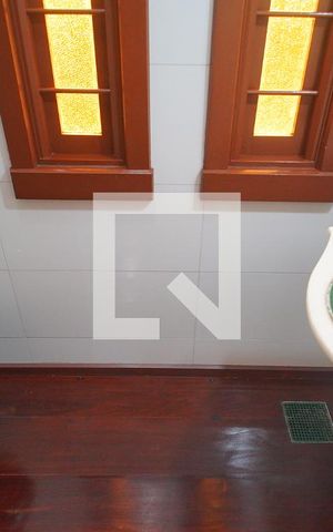 Casa à venda com 325m², 4 quartos e 4 vagasLavabo