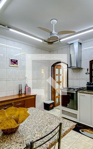 Casa à venda com 170m², 2 quartos e 1 vagaCozinha