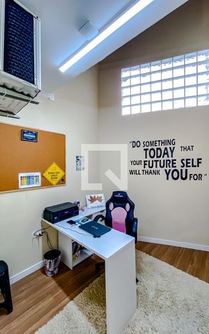 Casa à venda com 170m², 2 quartos e 1 vaga Escritório do Quarto 2