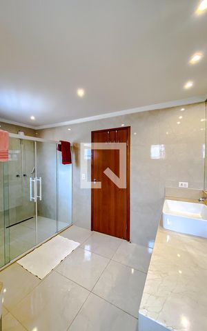 Casa à venda com 170m², 2 quartos e 1 vagaBanheiro da Suíte