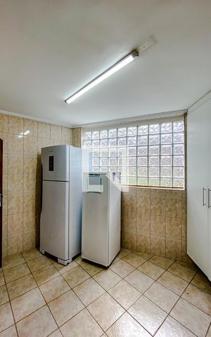 Casa à venda com 170m², 2 quartos e 1 vagaÁrea de Serviço