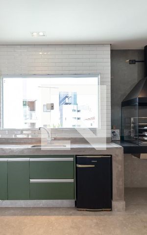 Casa à venda com 222m², 3 quartos e 5 vagasCobertura - Churrasqueira