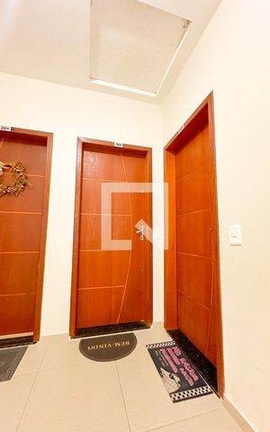 Apartamento para alugar com 70m², 2 quartos e 1 vagaHall social