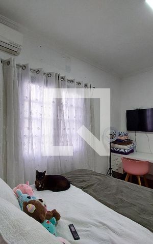 Casa à venda com 500m², 4 quartos e 4 vagas Casa à venda com 500m², 4 quartos e 4 vagasQuarto 4
