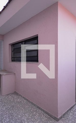 Casa à venda com 173m², 2 quartos e 1 vaga Casa à venda com 173m², 2 quartos e 1 vagaÁrea de Serviço