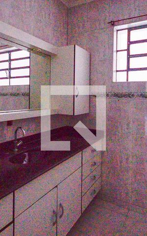 Casa à venda com 173m², 2 quartos e 1 vaga Casa à venda com 173m², 2 quartos e 1 vagaBanheiro