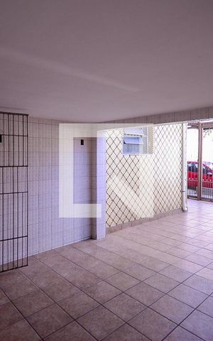 Casa à venda com 173m², 2 quartos e 1 vaga Casa à venda com 173m², 2 quartos e 1 vagaGaragem
