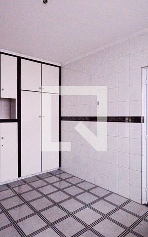 Casa à venda com 173m², 2 quartos e 1 vaga Casa à venda com 173m², 2 quartos e 1 vagaCozinha