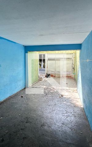 Casa à venda com 170m², 4 quartos e 2 vagas Casa à venda com 170m², 4 quartos e 2 vagasGaragem