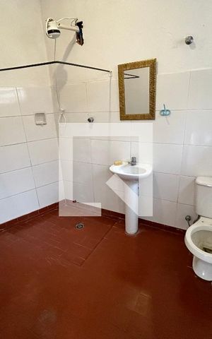 Casa à venda com 170m², 4 quartos e 2 vagas Casa à venda com 170m², 4 quartos e 2 vagasEdicula