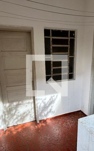 Casa à venda com 170m², 4 quartos e 2 vagas Casa à venda com 170m², 4 quartos e 2 vagasEdicula