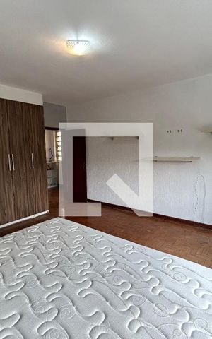 Casa à venda com 170m², 4 quartos e 2 vagas Casa à venda com 170m², 4 quartos e 2 vagasQuarto 1