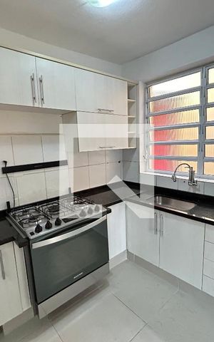 Casa à venda com 170m², 4 quartos e 2 vagas Casa à venda com 170m², 4 quartos e 2 vagasCozinha