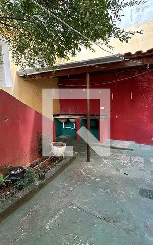 Casa à venda com 170m², 4 quartos e 2 vagas Casa à venda com 170m², 4 quartos e 2 vagasQuintal