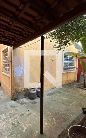 Casa à venda com 170m², 4 quartos e 2 vagas Casa à venda com 170m², 4 quartos e 2 vagasQuintal