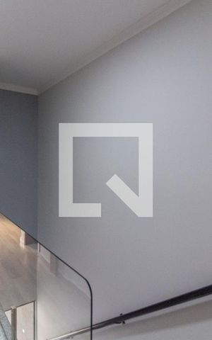 Casa à venda com 100m², 2 quartos e 2 vagasCorredor