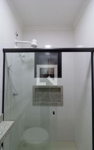 Casa à venda com 100m², 2 quartos e 2 vagasBanheiro da Suíte 2