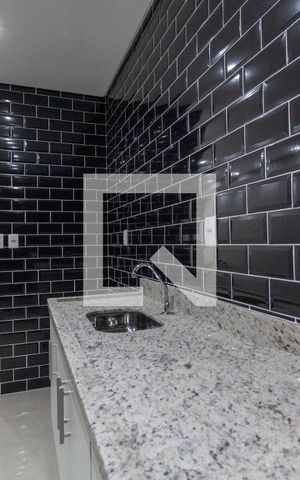 Casa à venda com 100m², 2 quartos e 2 vagasDetalhe da cozinha