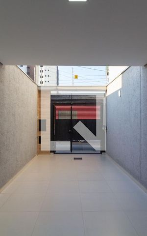 Casa à venda com 100m², 2 quartos e 2 vagasGaragem