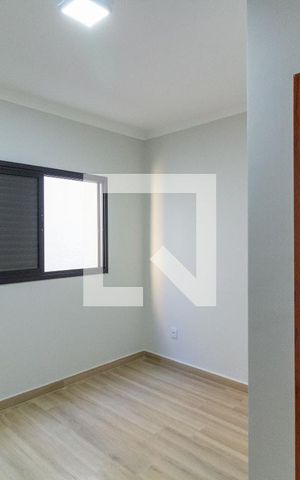 Casa à venda com 100m², 2 quartos e 2 vagasSuíte 2
