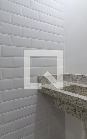 Casa à venda com 100m², 2 quartos e 2 vagasLavabo