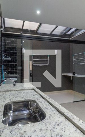 Casa à venda com 100m², 2 quartos e 2 vagasDetalhe da cozinha