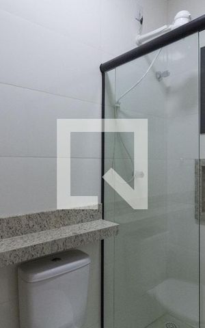 Casa à venda com 100m², 2 quartos e 2 vagasBanheiro da Suíte 2