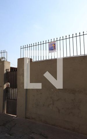 Casa à venda com 280m², 2 quartos e 1 vagaFachada