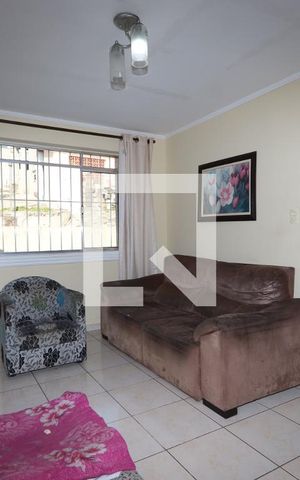 Casa à venda com 280m², 2 quartos e 1 vagaSala