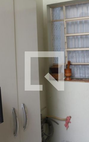 Casa à venda com 140m², 2 quartos e 1 vagaÁrea de Serviço
